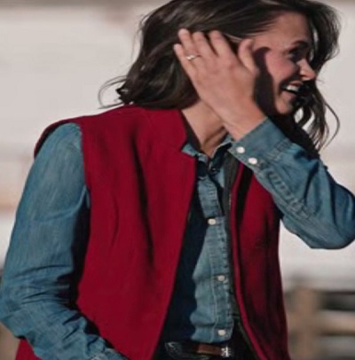 Yellowstone S04 Kathryn Kelly Red Vest